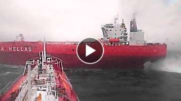 30 Biggest Ship Collisions and Mistakes Caught On Camera