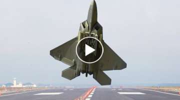 Insane US F-22 Pilot Performs Extreme Vertical Take-off
