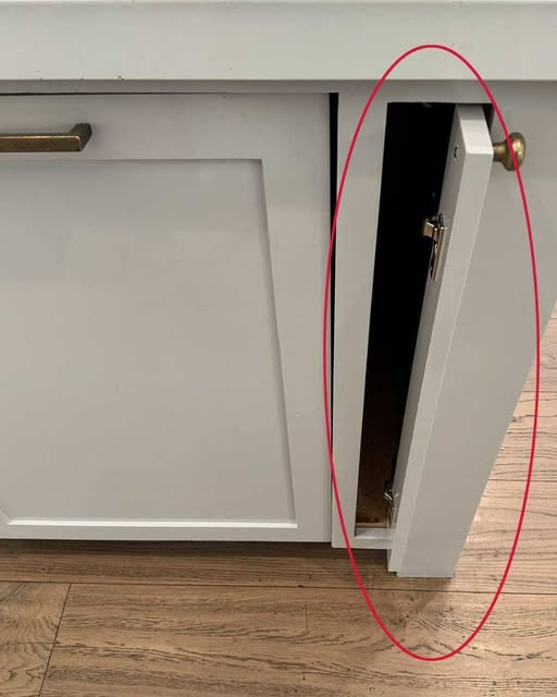 How Narrow Pull-Out Cabinets Turn Kitchen Gaps into Smart Storage