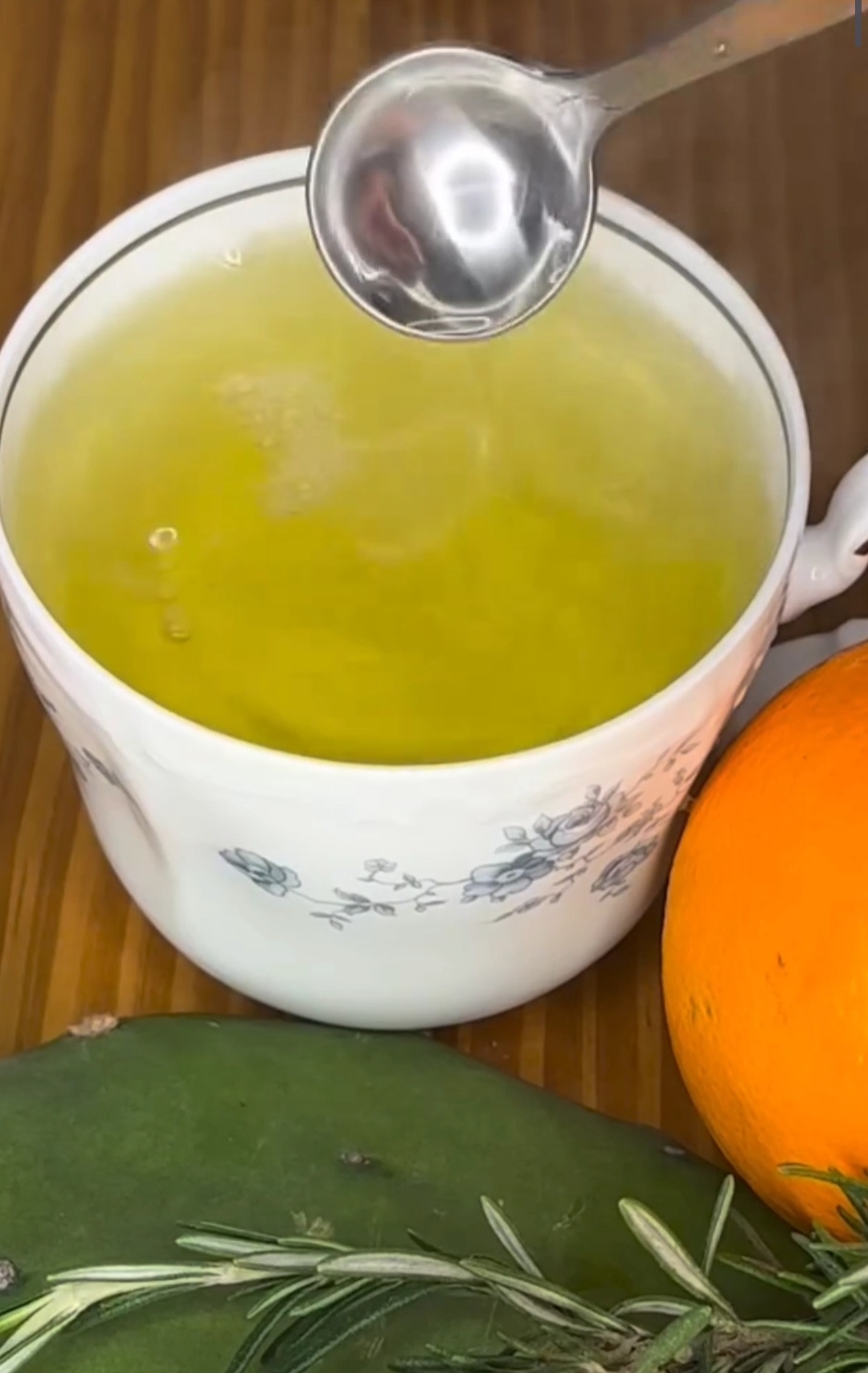 Citrus, Turmeric, and Clove Infusion: A Gentle Ritual for Daily Wellness