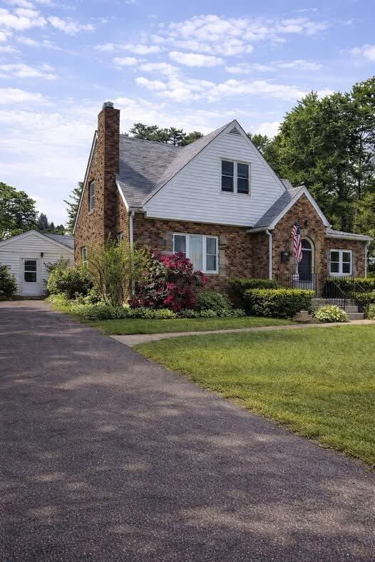 The Timeless Brick Home Quietly Waiting for Its Next Chapter
