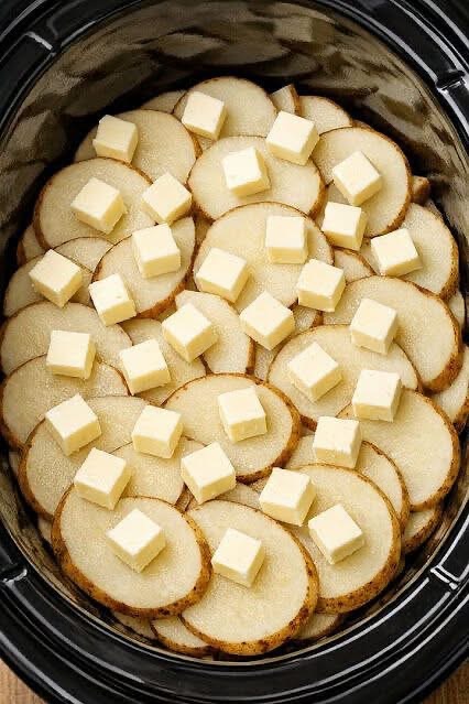 The Easy Slow Cooker Potato Recipe Perfect for Cozy Family Meals