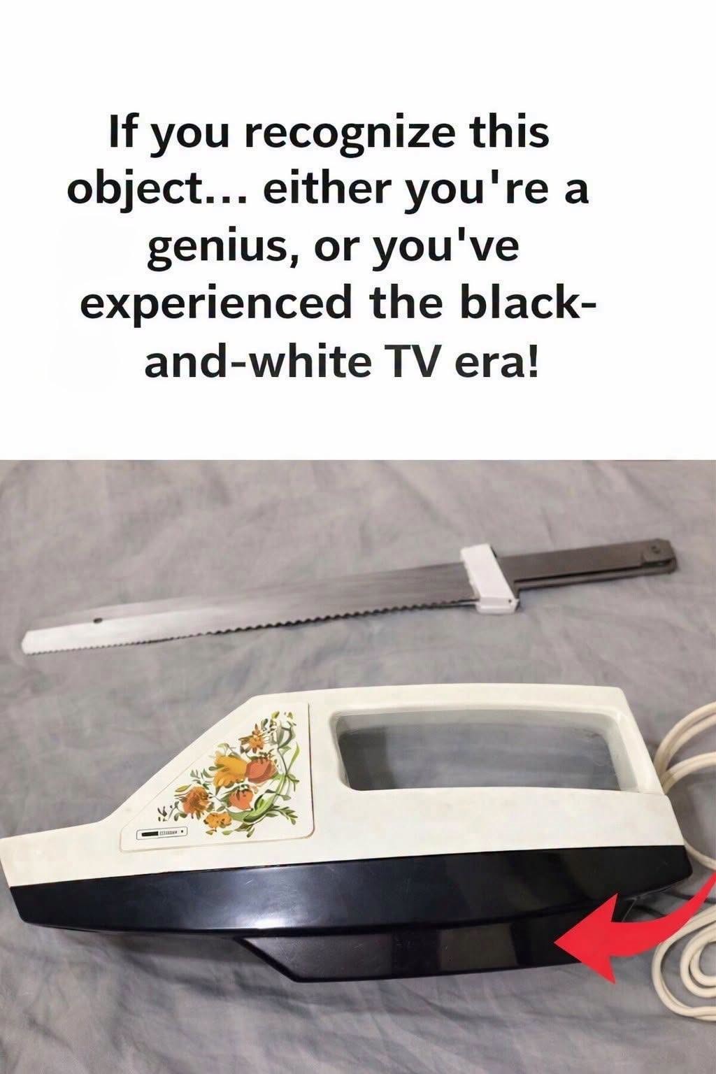 The Electric Kitchen Saw: The Vintage Gadget That Turned Holiday Dinners Into a Family Tradition