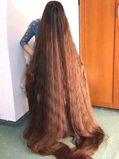 How One Woman’s 25-Year Hair Journey Became a Gift of Hope