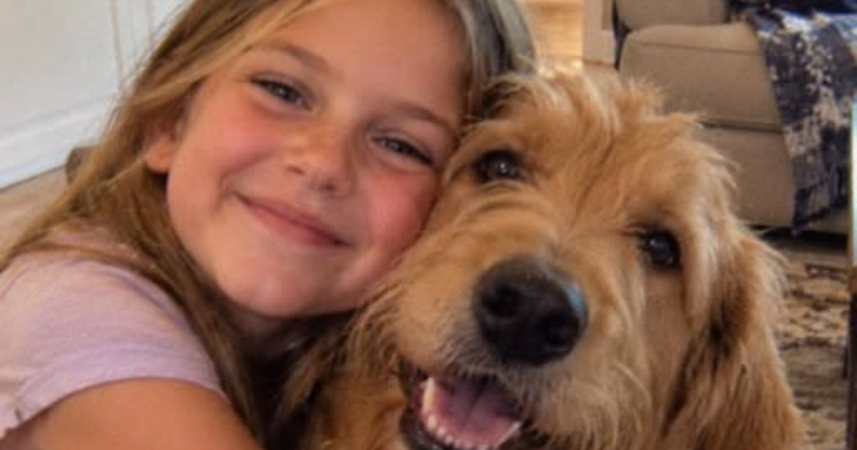 El inesperado regreso de Biscuit ayudó a dos niñas a comprender una historia que comenzó años atrás